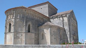 Talmont-sur-Gironde - Eglise romane Ste-Radegonde