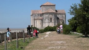Talmont-sur-Gironde - Eglise romane Ste-Radegonde