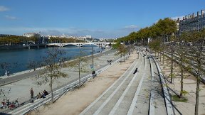 Bords du Rhône, en aval du pont Wilson