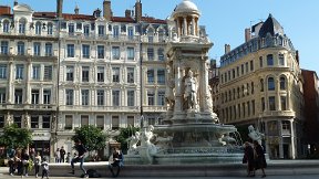 Fontaine Place des Jacobins